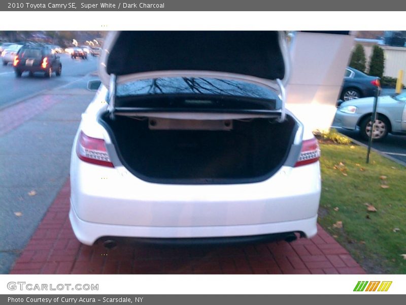 Super White / Dark Charcoal 2010 Toyota Camry SE