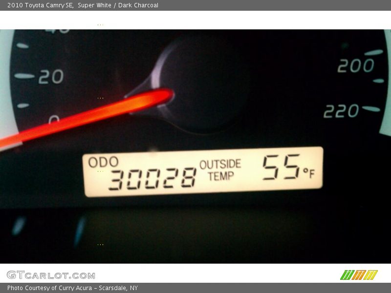 Super White / Dark Charcoal 2010 Toyota Camry SE