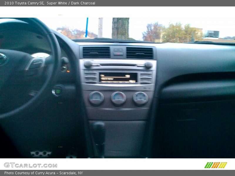 Super White / Dark Charcoal 2010 Toyota Camry SE