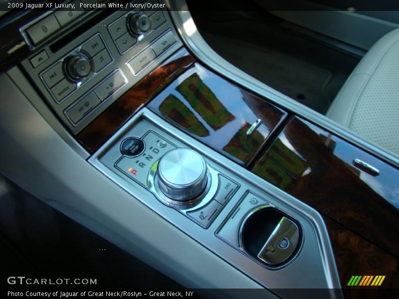 Porcelain White / Ivory/Oyster 2009 Jaguar XF Luxury