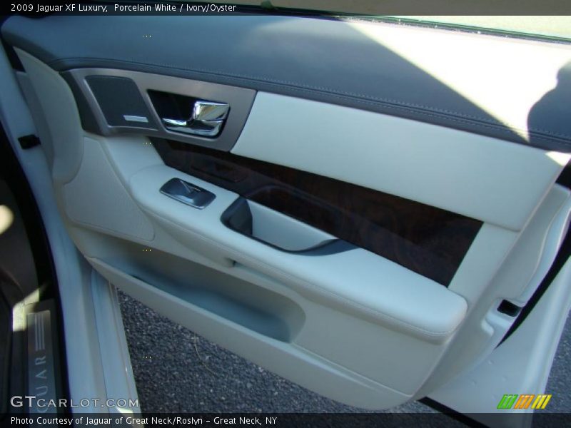 Porcelain White / Ivory/Oyster 2009 Jaguar XF Luxury