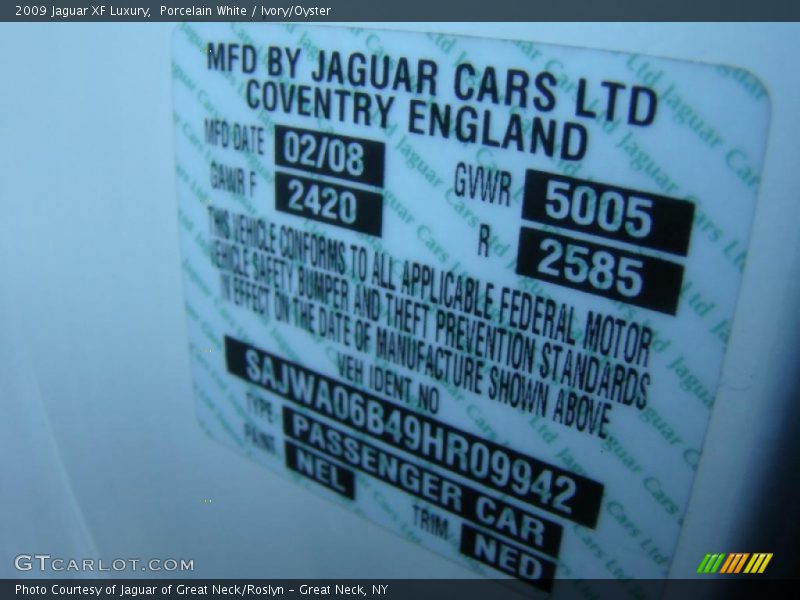 Porcelain White / Ivory/Oyster 2009 Jaguar XF Luxury