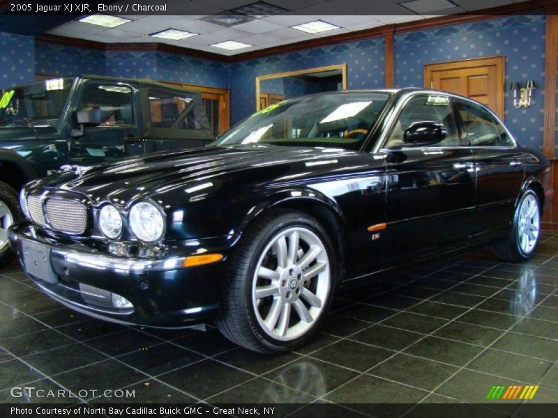 Ebony / Charcoal 2005 Jaguar XJ XJR
