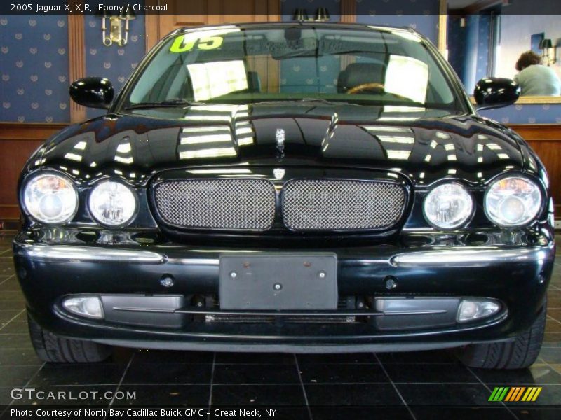 Ebony / Charcoal 2005 Jaguar XJ XJR