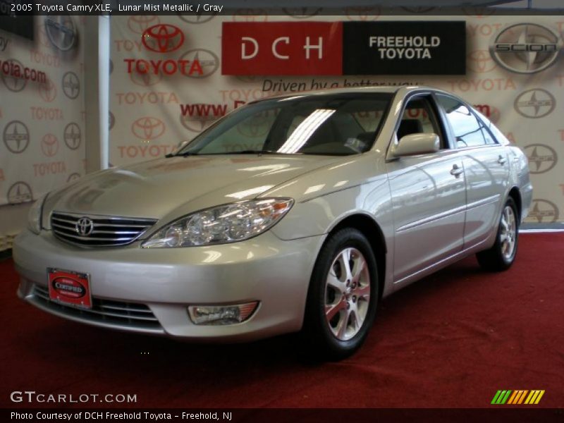 Lunar Mist Metallic / Gray 2005 Toyota Camry XLE