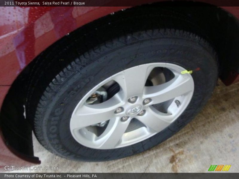 Salsa Red Pearl / Bisque 2011 Toyota Sienna