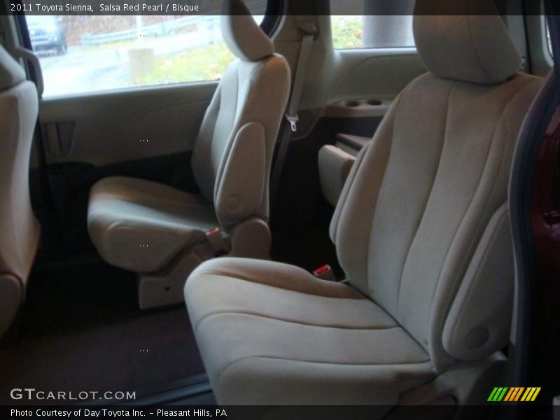 Salsa Red Pearl / Bisque 2011 Toyota Sienna