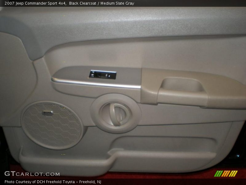 Black Clearcoat / Medium Slate Gray 2007 Jeep Commander Sport 4x4