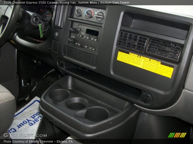 Summit White / Medium Dark Pewter 2006 Chevrolet Express 3500 Cutaway Moving Van