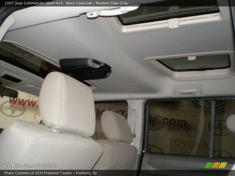 Black Clearcoat / Medium Slate Gray 2007 Jeep Commander Sport 4x4