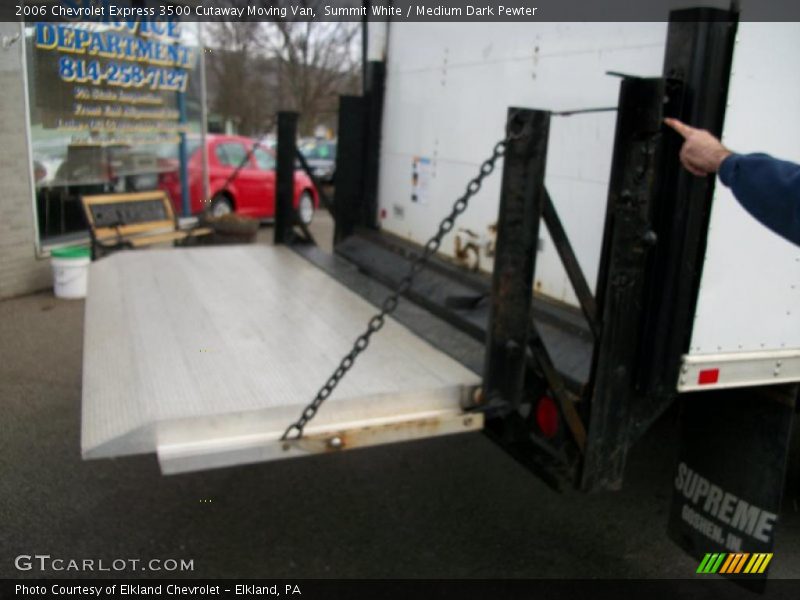 Summit White / Medium Dark Pewter 2006 Chevrolet Express 3500 Cutaway Moving Van