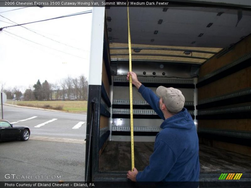 Summit White / Medium Dark Pewter 2006 Chevrolet Express 3500 Cutaway Moving Van
