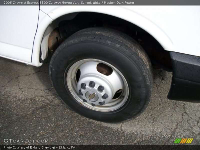  2006 Express 3500 Cutaway Moving Van Wheel
