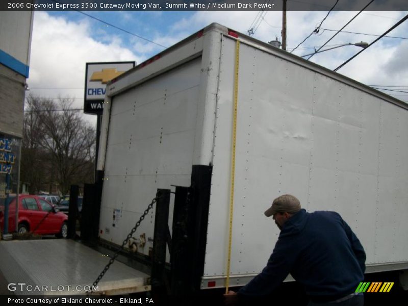 Summit White / Medium Dark Pewter 2006 Chevrolet Express 3500 Cutaway Moving Van