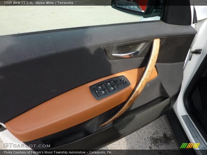 Alpine White / Terracotta 2005 BMW X3 3.0i