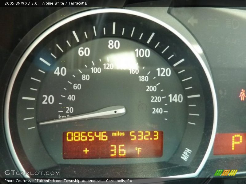 Alpine White / Terracotta 2005 BMW X3 3.0i