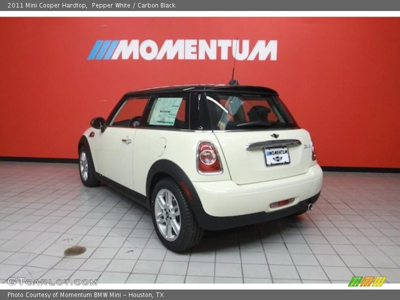 Pepper White / Carbon Black 2011 Mini Cooper Hardtop