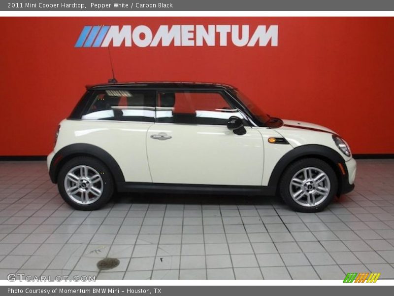 Pepper White / Carbon Black 2011 Mini Cooper Hardtop