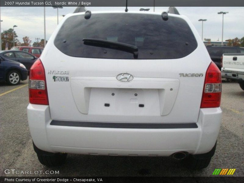 Nordic White / Beige 2007 Hyundai Tucson GLS