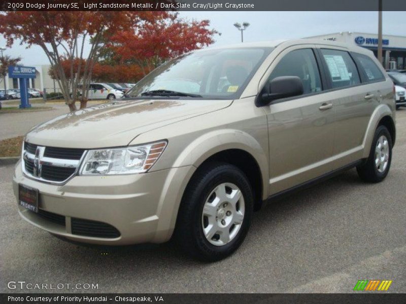 Light Sandstone Metallic / Dark Slate Gray/Light Graystone 2009 Dodge Journey SE