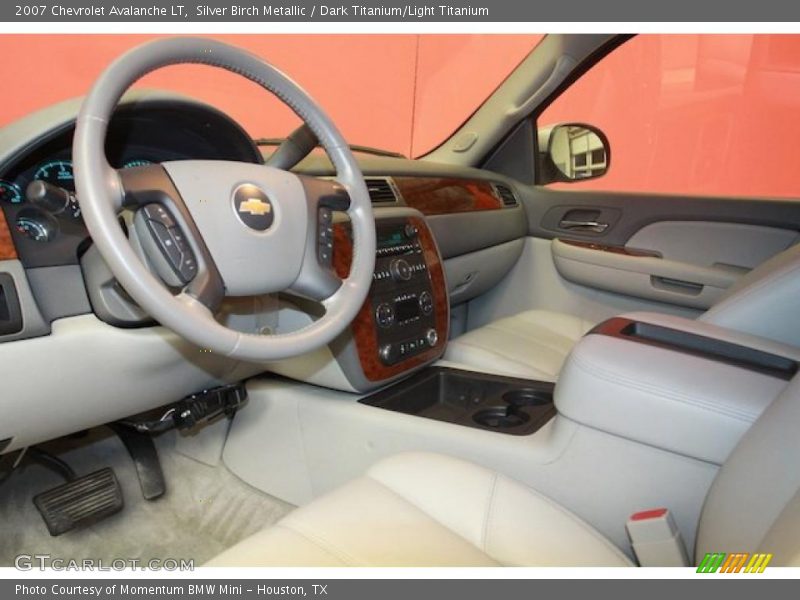 Silver Birch Metallic / Dark Titanium/Light Titanium 2007 Chevrolet Avalanche LT