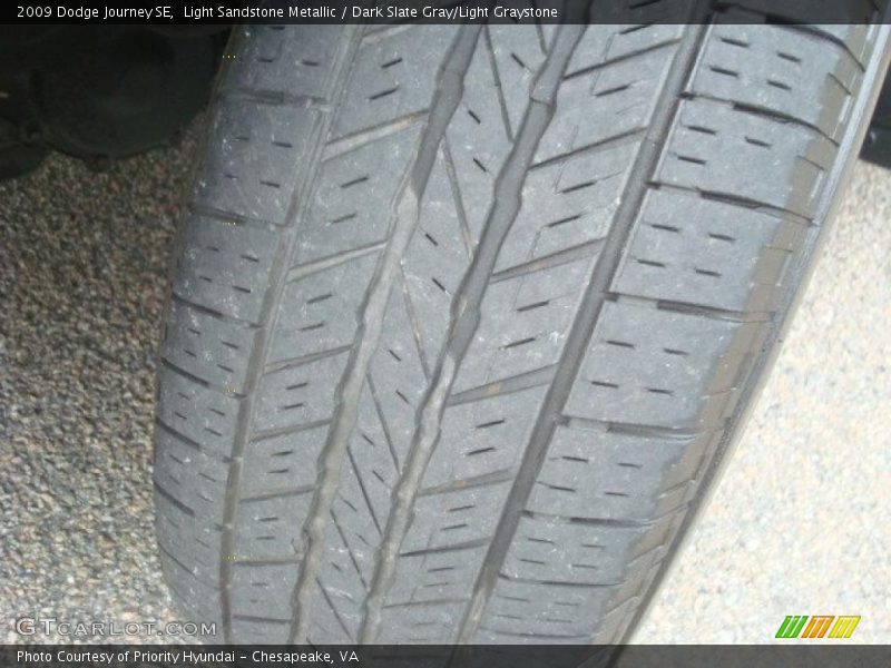 Light Sandstone Metallic / Dark Slate Gray/Light Graystone 2009 Dodge Journey SE