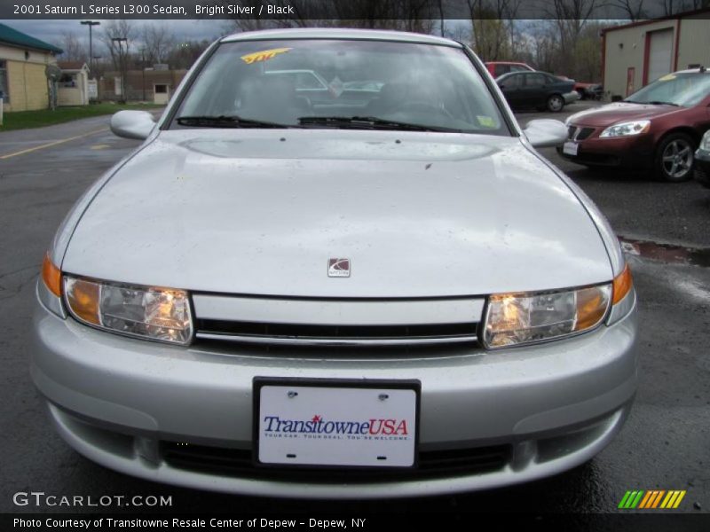 Bright Silver / Black 2001 Saturn L Series L300 Sedan