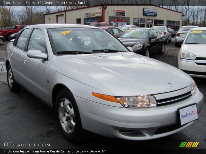 Bright Silver / Black 2001 Saturn L Series L300 Sedan