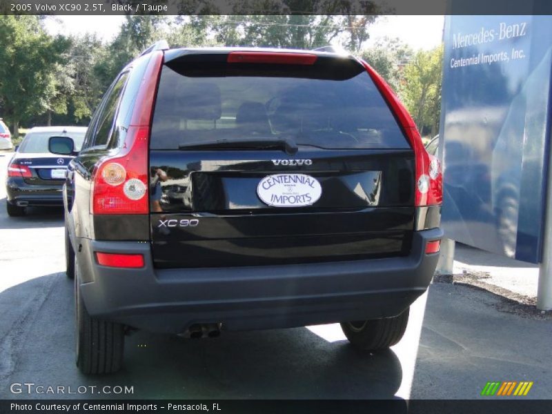 Black / Taupe 2005 Volvo XC90 2.5T