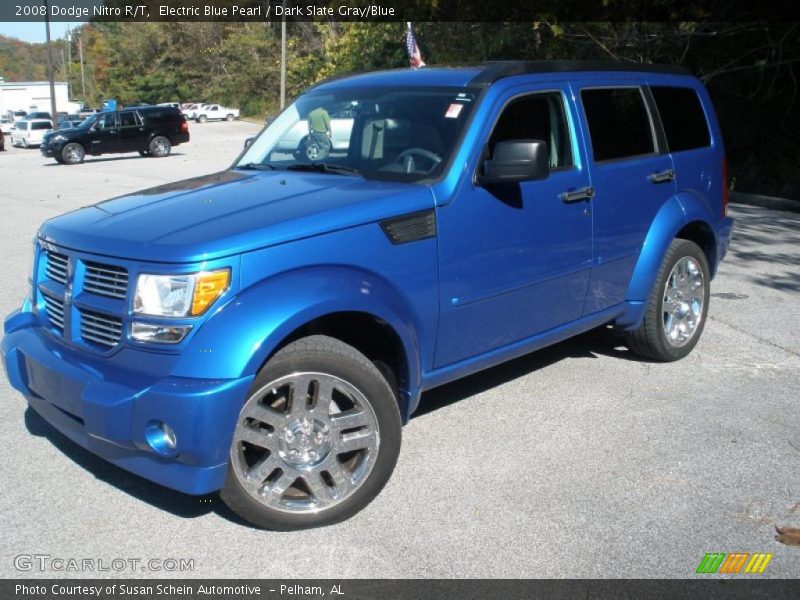Front 3/4 View of 2008 Nitro R/T