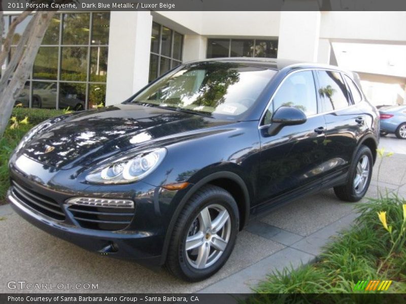 Front 3/4 View of 2011 Cayenne 