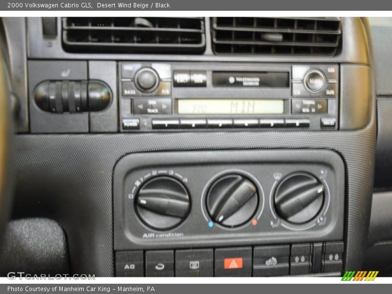 Desert Wind Beige / Black 2000 Volkswagen Cabrio GLS