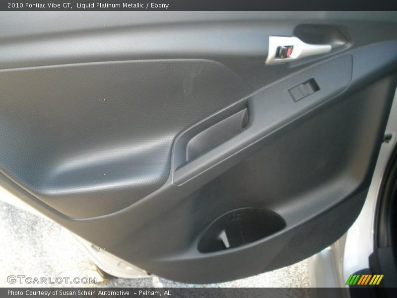 Door Panel of 2010 Vibe GT