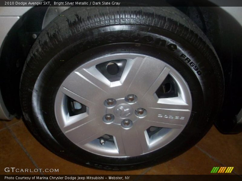 Bright Silver Metallic / Dark Slate Gray 2010 Dodge Avenger SXT