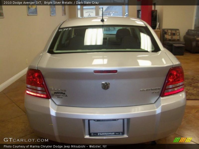 Bright Silver Metallic / Dark Slate Gray 2010 Dodge Avenger SXT