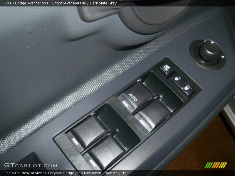 Bright Silver Metallic / Dark Slate Gray 2010 Dodge Avenger SXT