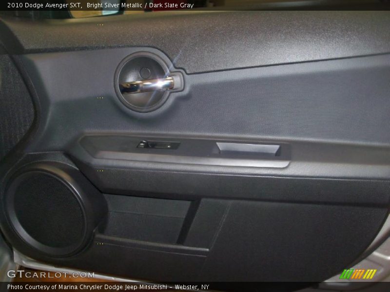 Bright Silver Metallic / Dark Slate Gray 2010 Dodge Avenger SXT