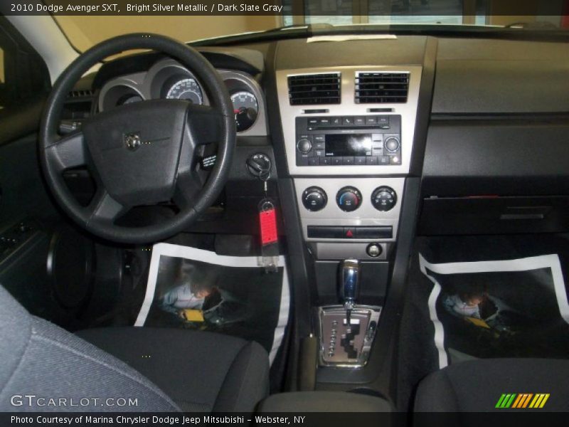Bright Silver Metallic / Dark Slate Gray 2010 Dodge Avenger SXT