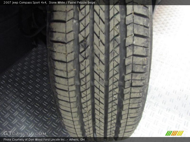 Stone White / Pastel Pebble Beige 2007 Jeep Compass Sport 4x4