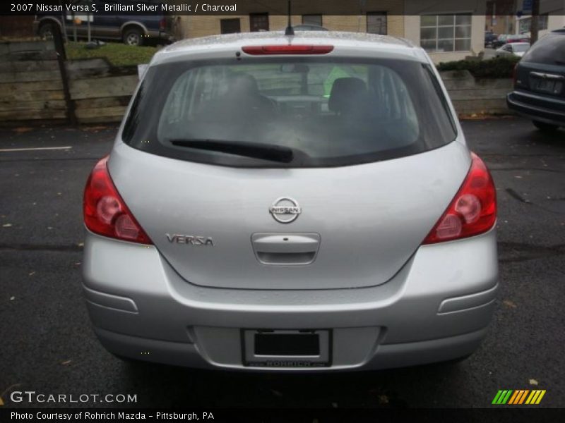 Brilliant Silver Metallic / Charcoal 2007 Nissan Versa S