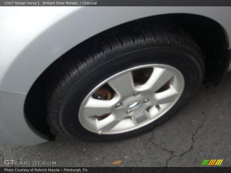 Brilliant Silver Metallic / Charcoal 2007 Nissan Versa S