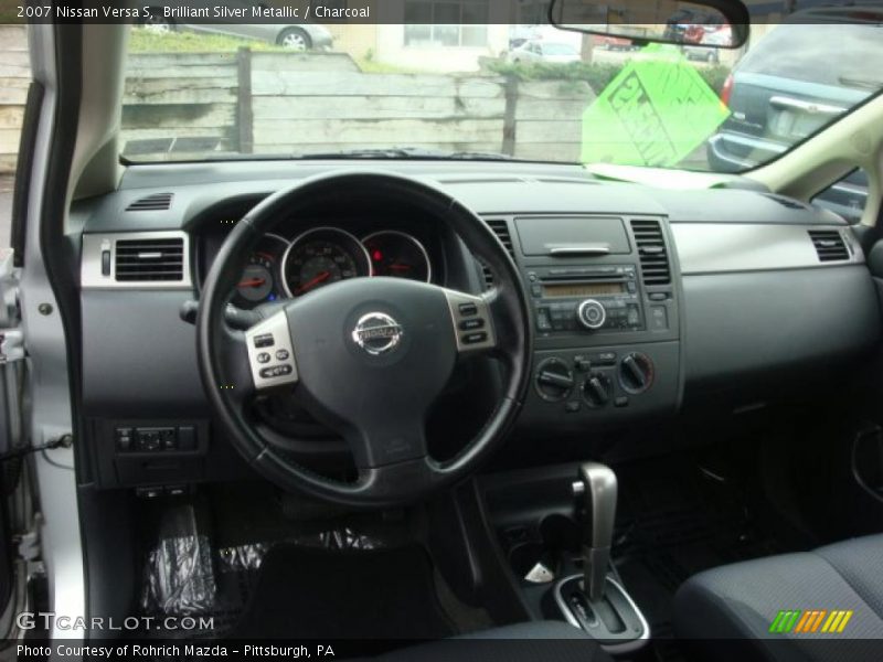 Brilliant Silver Metallic / Charcoal 2007 Nissan Versa S