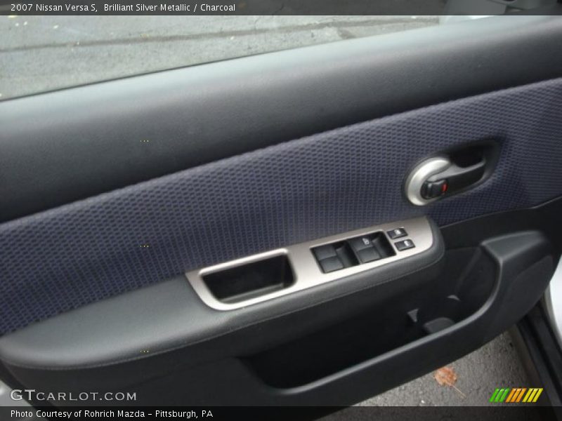 Brilliant Silver Metallic / Charcoal 2007 Nissan Versa S
