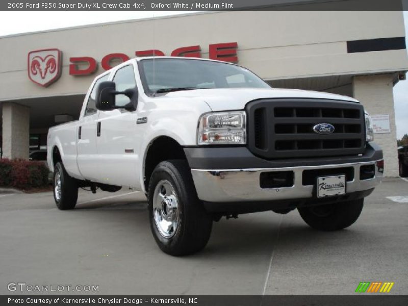 Oxford White / Medium Flint 2005 Ford F350 Super Duty XL Crew Cab 4x4