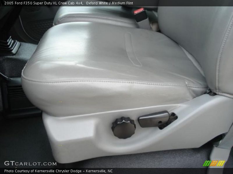 Oxford White / Medium Flint 2005 Ford F350 Super Duty XL Crew Cab 4x4