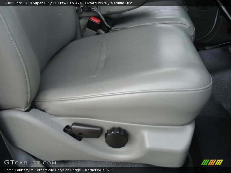 Oxford White / Medium Flint 2005 Ford F350 Super Duty XL Crew Cab 4x4