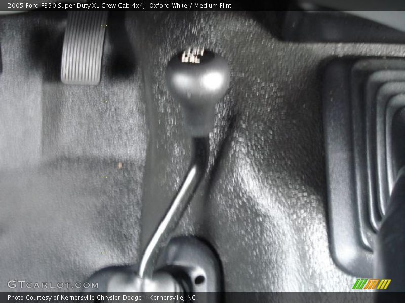 Oxford White / Medium Flint 2005 Ford F350 Super Duty XL Crew Cab 4x4