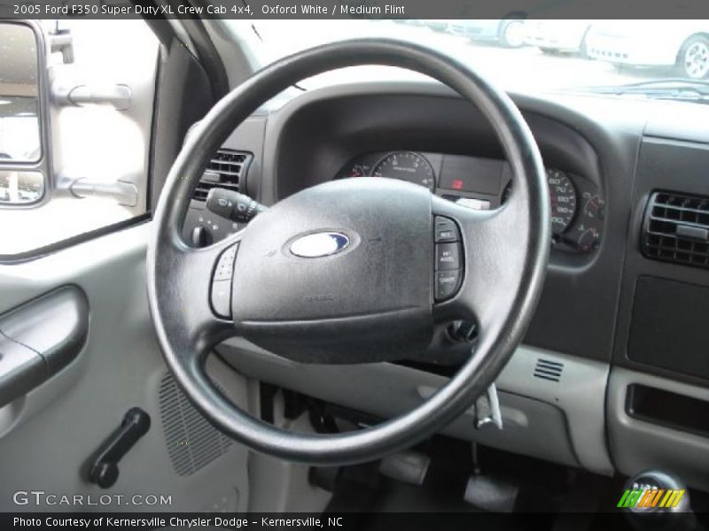 Oxford White / Medium Flint 2005 Ford F350 Super Duty XL Crew Cab 4x4
