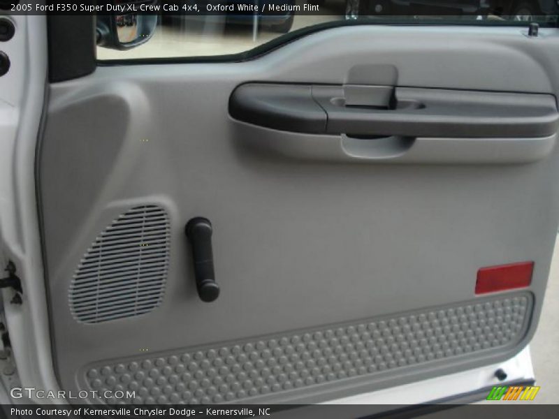 Oxford White / Medium Flint 2005 Ford F350 Super Duty XL Crew Cab 4x4