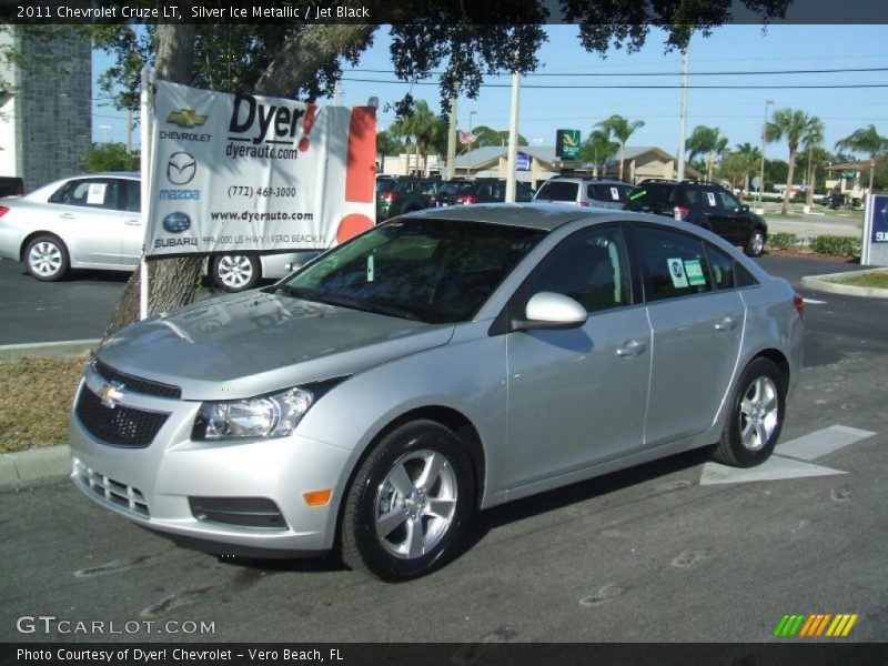 Silver Ice Metallic / Jet Black 2011 Chevrolet Cruze LT